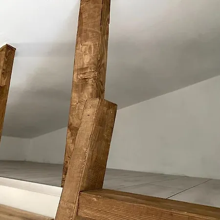 House Sunlight 펜션 Vranino