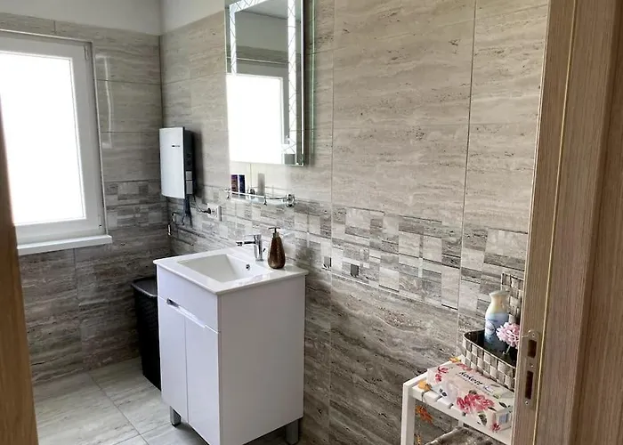 House Sunlight * Vranino